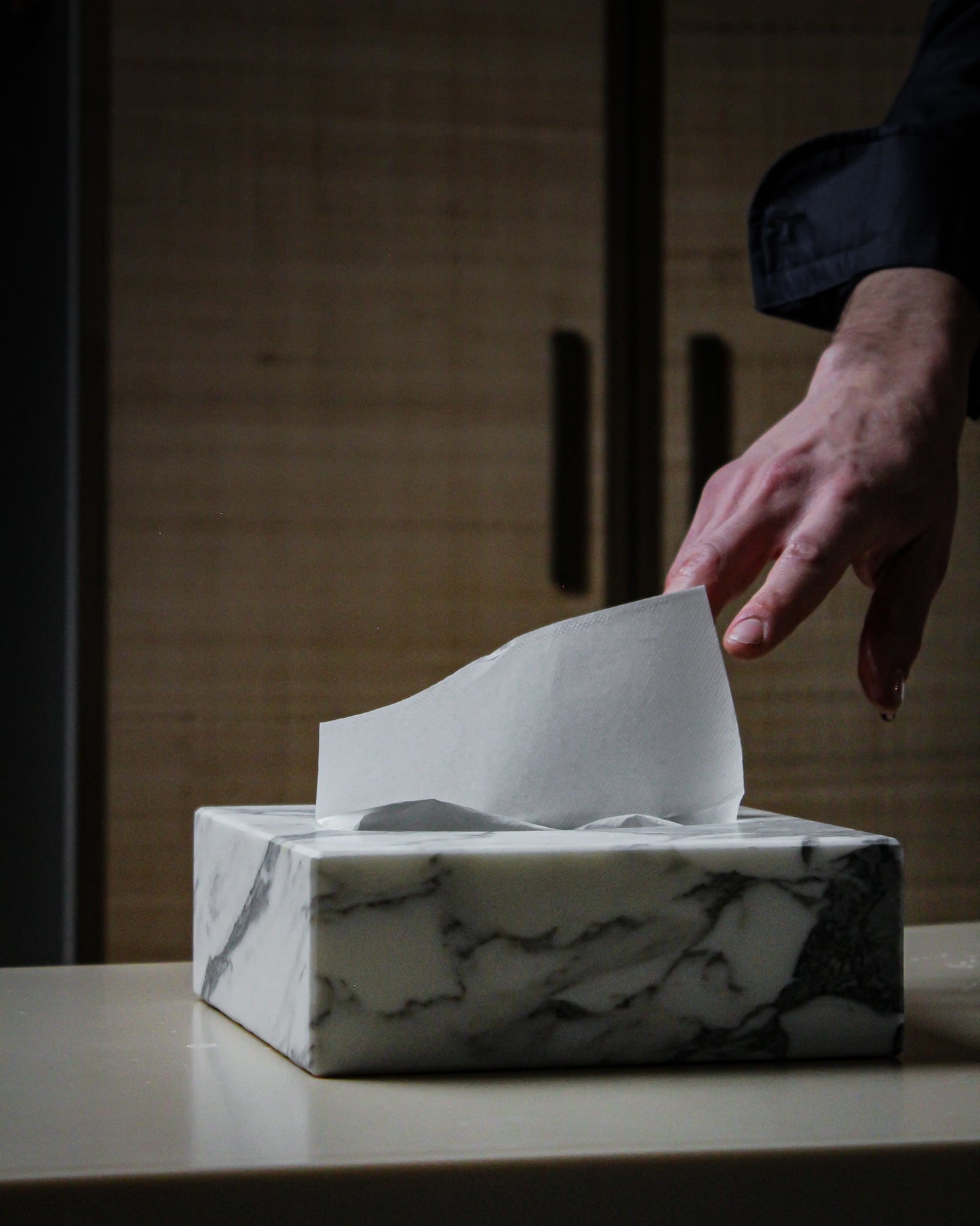 COLLEZIONE "Eleganza e Luce senza Tempo" Portatovaglioli in Marmo