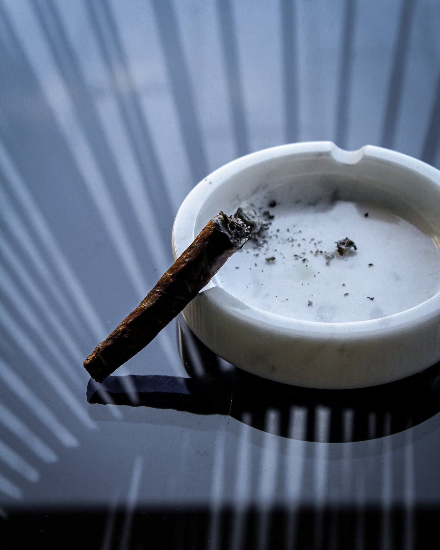 COLLEZIONE "Eleganza e Luce senza Tempo" Posacenere in Marmo